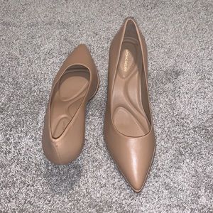 Antonio Melani kitten heels